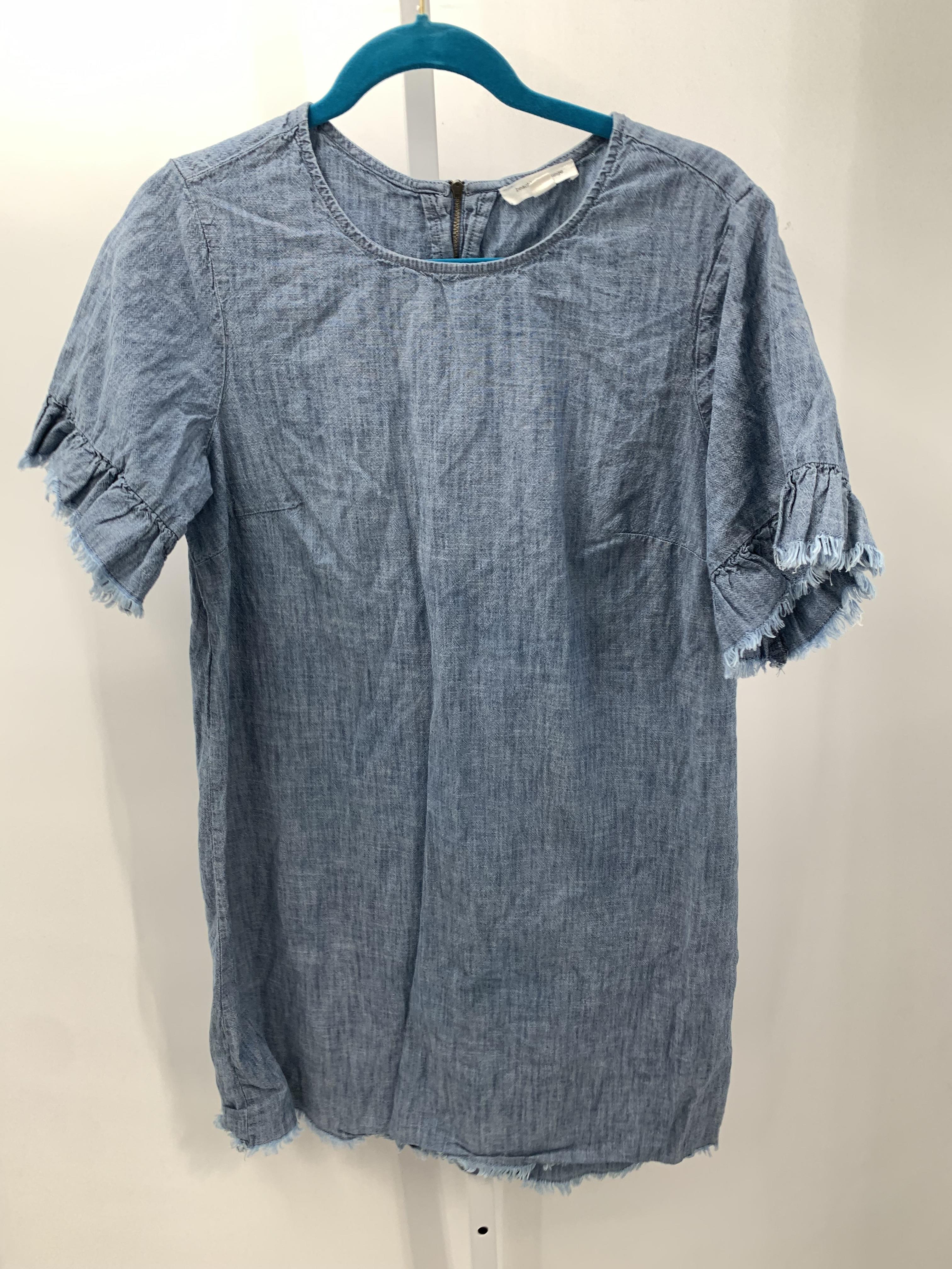 Size Large Misses Short Sleeve Dress