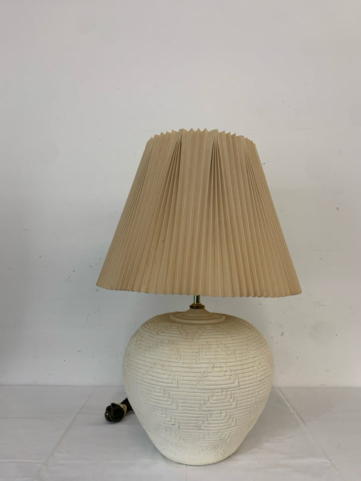 ROUND WHITE WOOD BASE LAMP W CREAM SHADE.