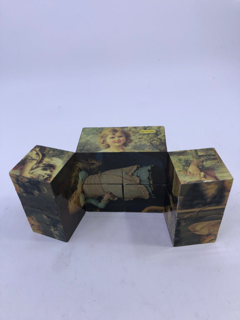 VTG CATS PHOTO CUBE.
