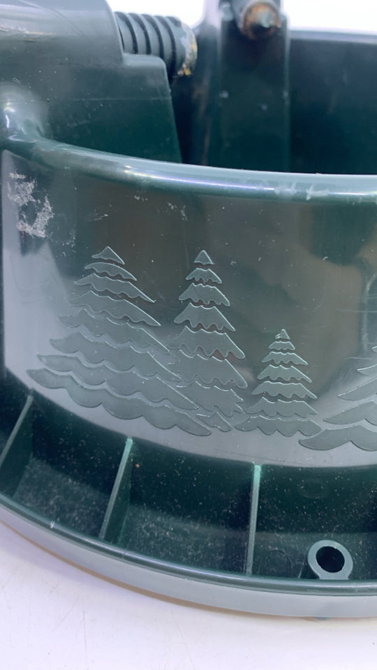 GREEN CHRISTMAS TREE STAND.