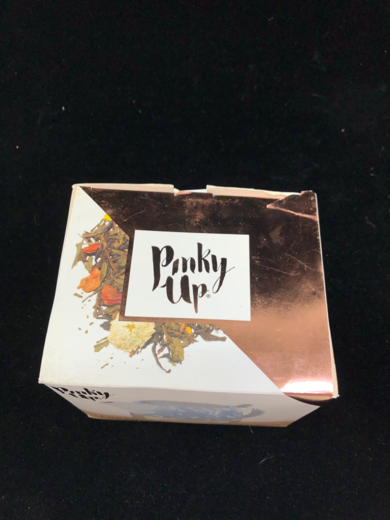 NIB CERAMIC TEAPOT + INFUSER