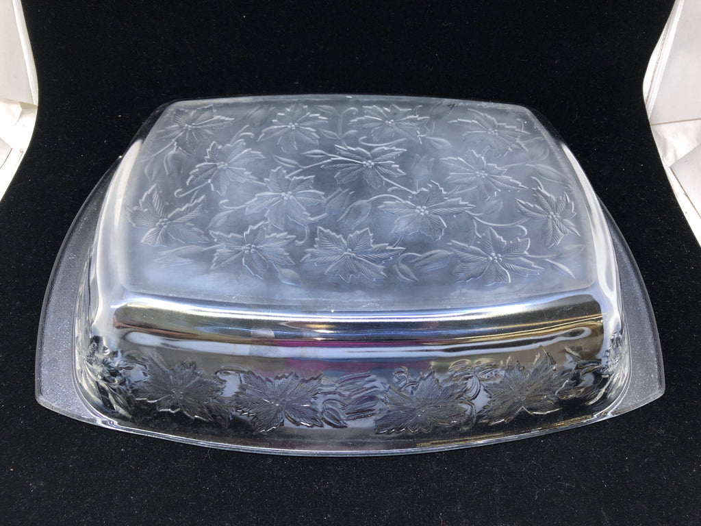 FANTASIA POINSETTIA PATTERN CASSEROLE- PRINCESS HOUSE.