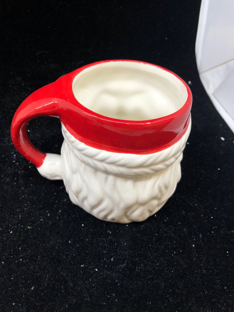 SANTA HEAD WINKING MUG.
