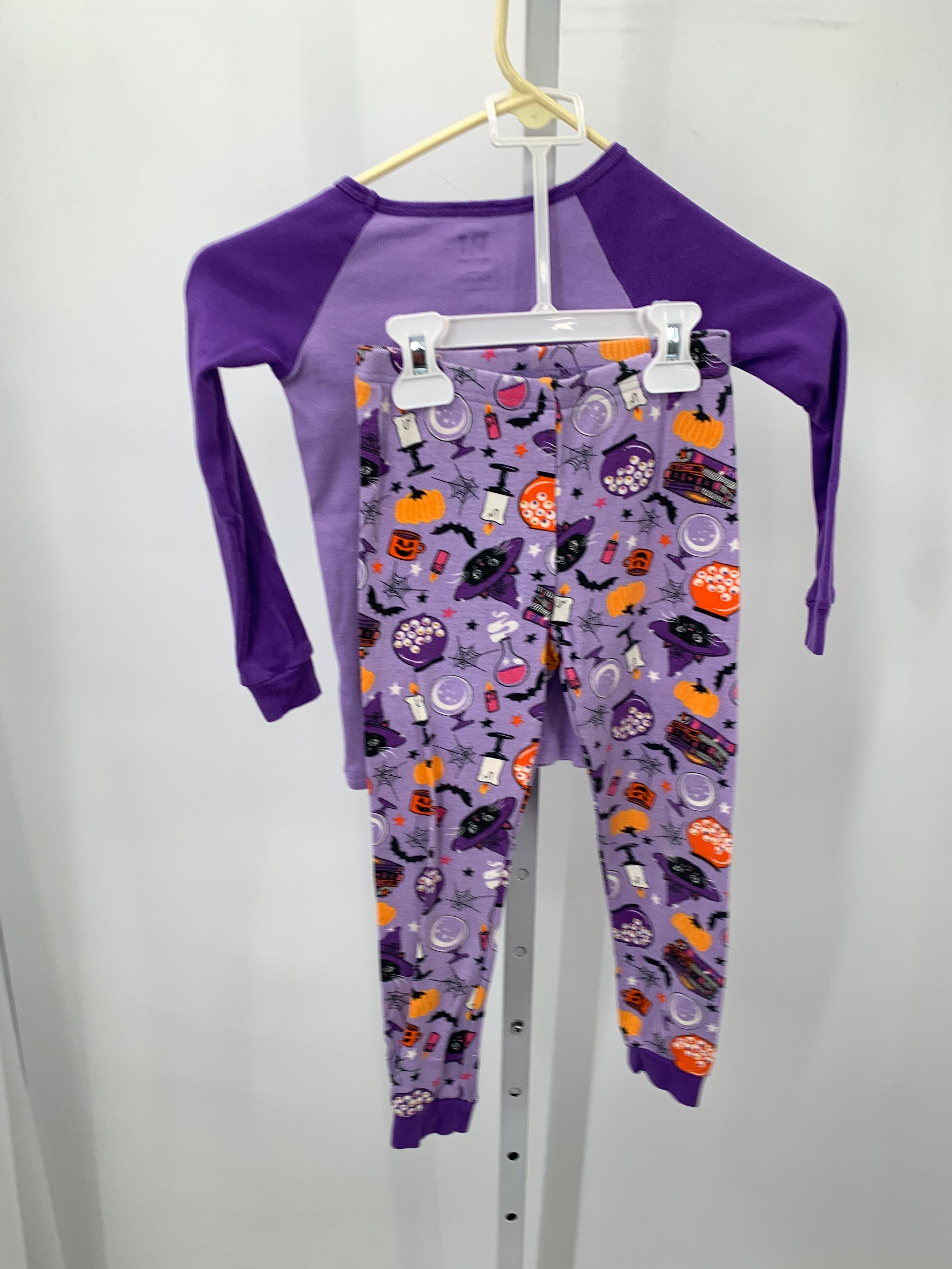 PAJAMAS BLACK CAT SPELLS.