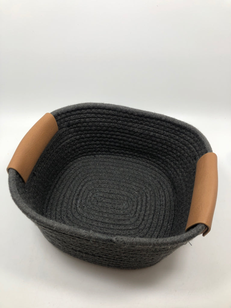DK GREY FABRIC BIN W/FAUX LEATHER HANDLES.