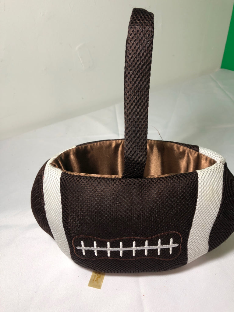FOOTBALL BASKET W HANDLE.
