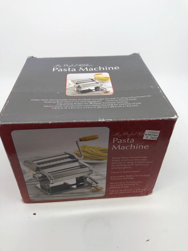 HOMEMADE PASTA MACHINE IN BOX