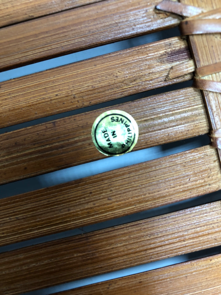 WOOD WOVEN TRAY.