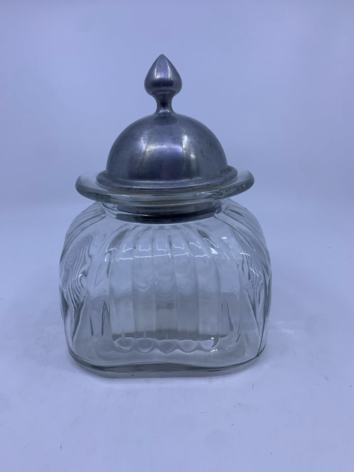 SQUARE RIBBED CANDY DISH W METAL LID.