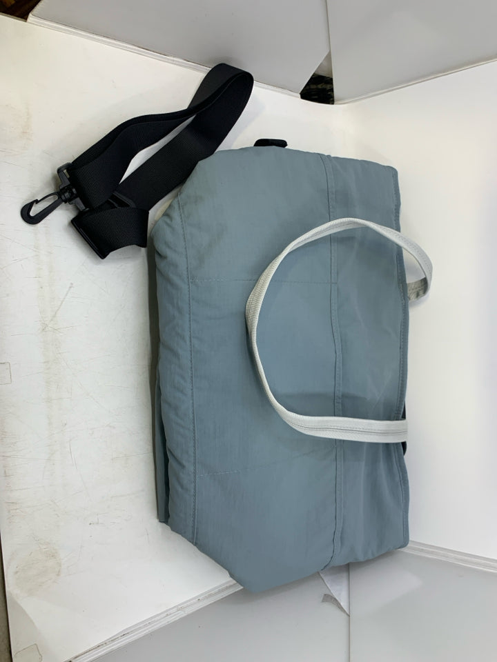 NEW PALE BLUE COOLER BAG W/ GREY HANDLES.