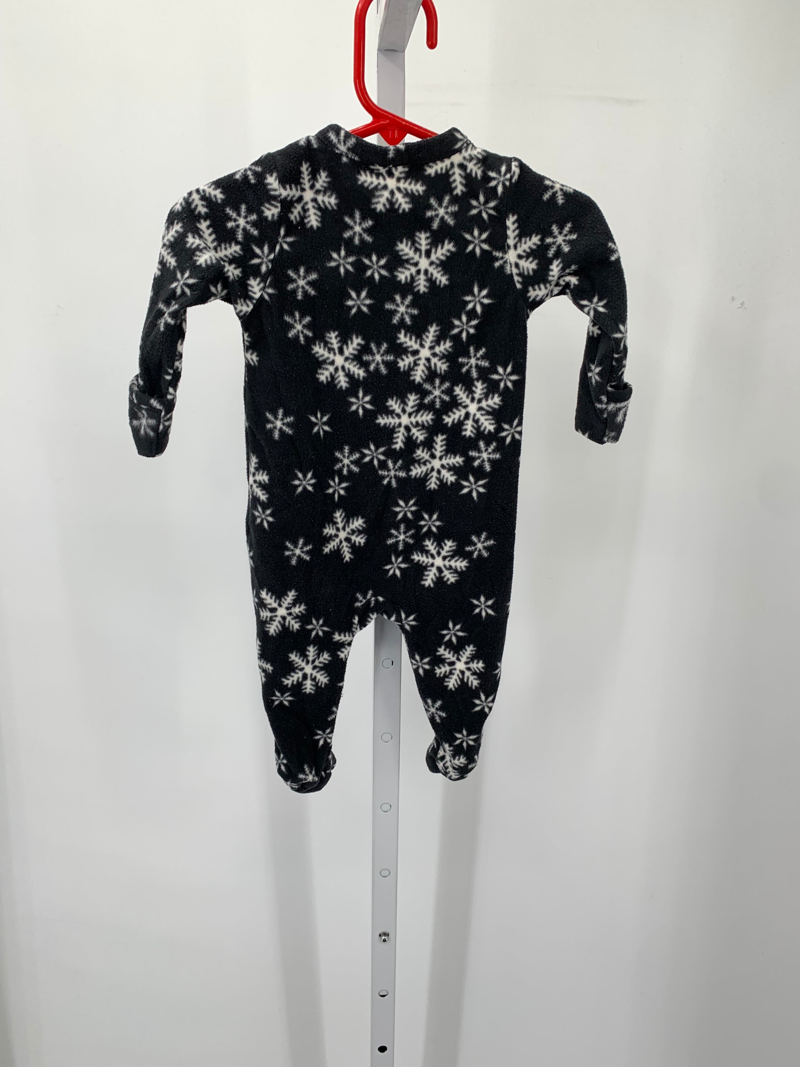 WHITE SNOWFLAKES FLEECE