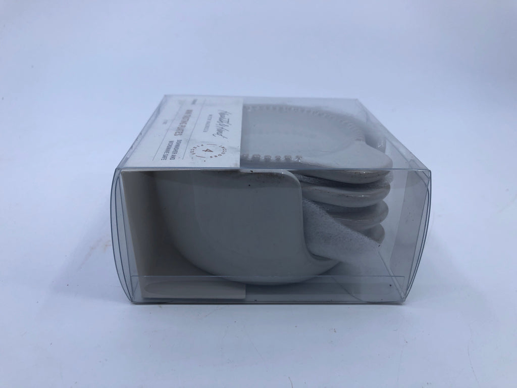 NIB GREY MINI TASTING PLATES 4 IN HOLDER HEARTH & HAND.
