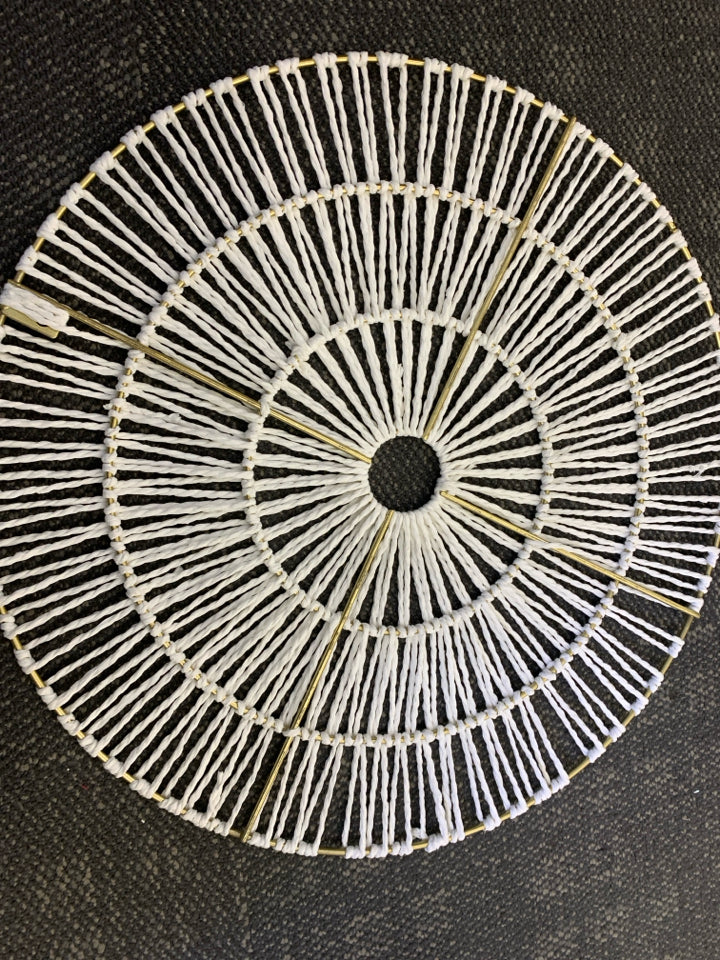 CIRCLE WALL ART W/ WHITE WOVEN.