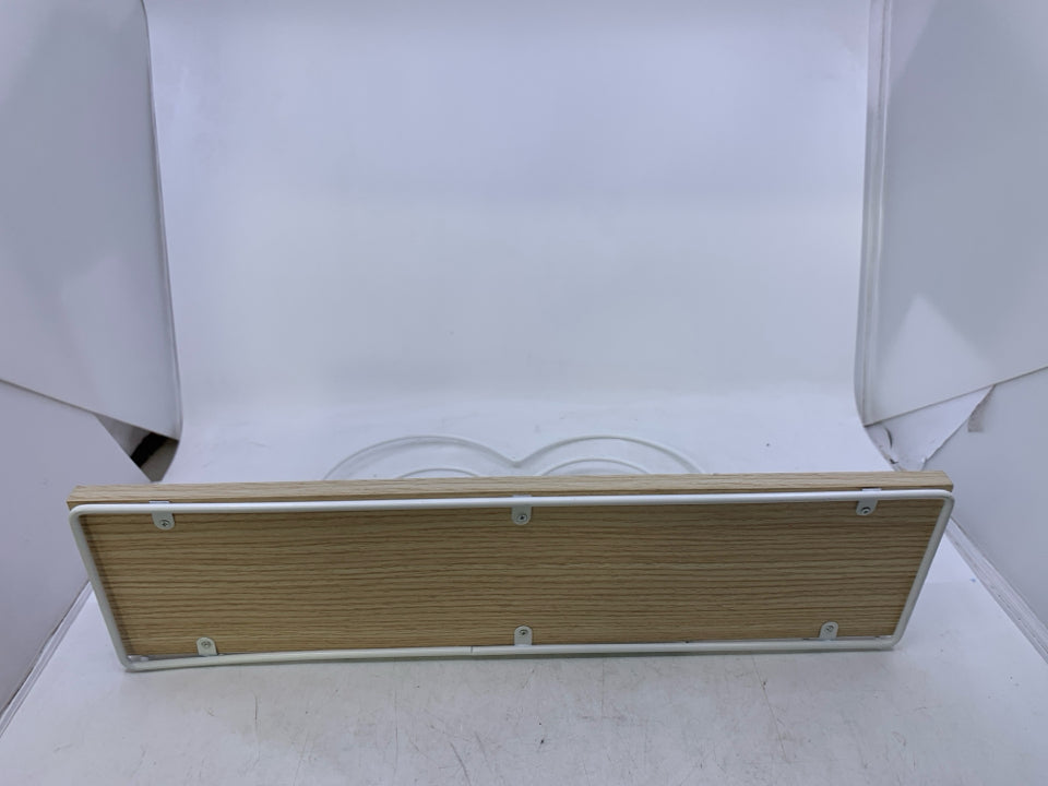 SHELF W/ WHITE METAL FLOWER OUTLINE W/ MIRROR.