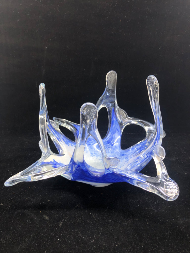 BLUE AND WHITE BLOWN GLASS ABSTRACT BOWL.