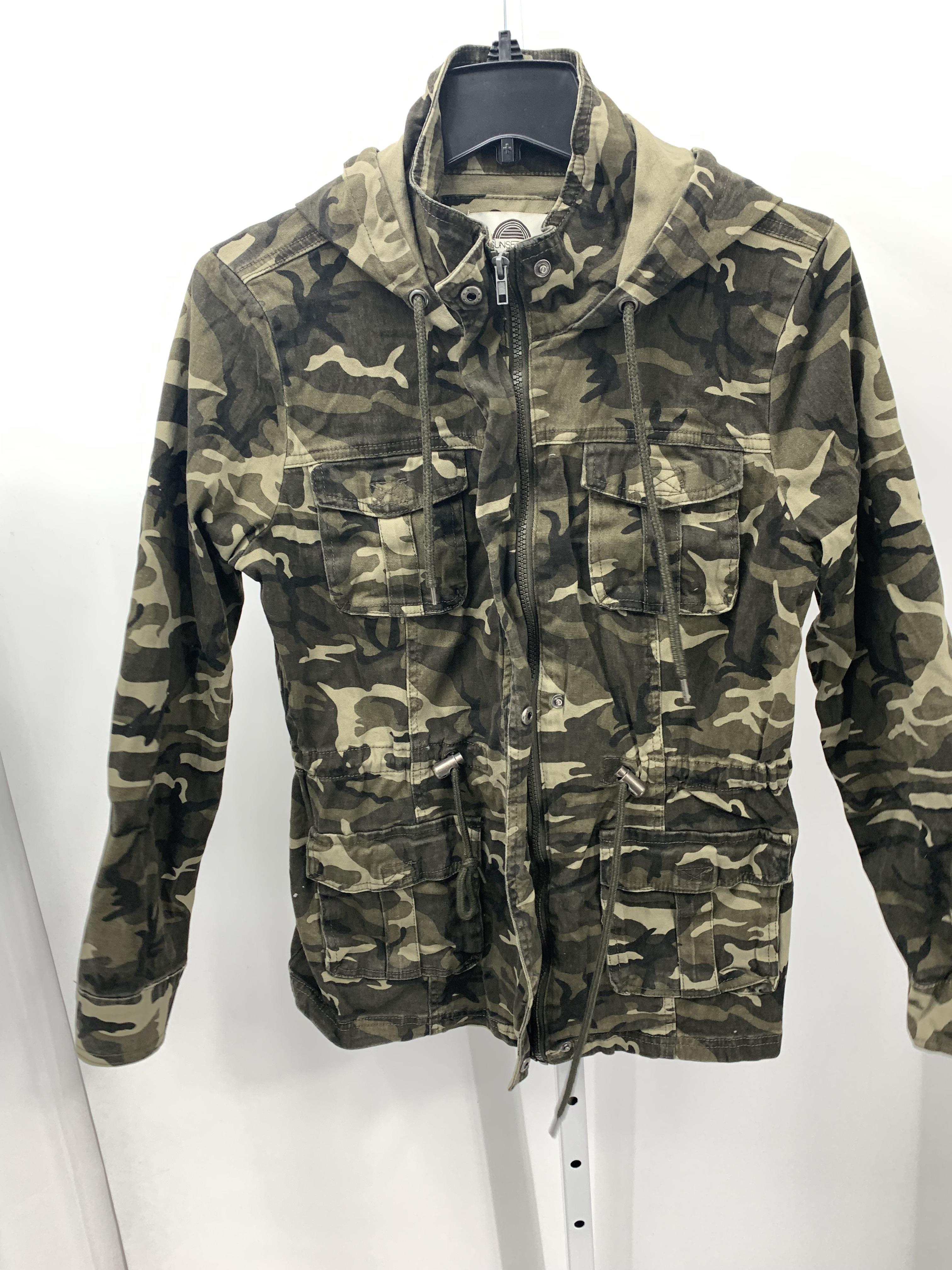 Size Medium Juniors Jacket