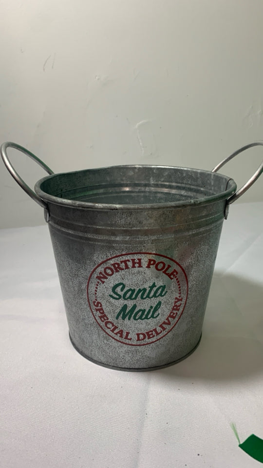 NORTH POLE GALVANIZED BUCKET W HANDLES.