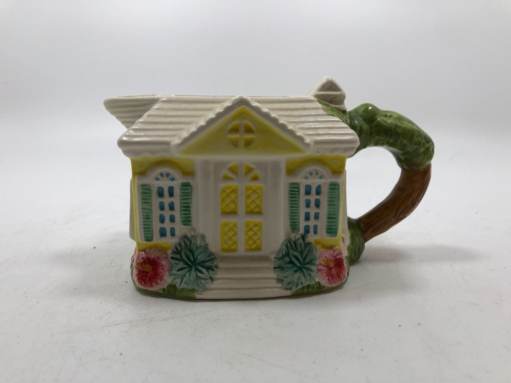 YELLOW COTTAGE W/PLANTS CREAMER.