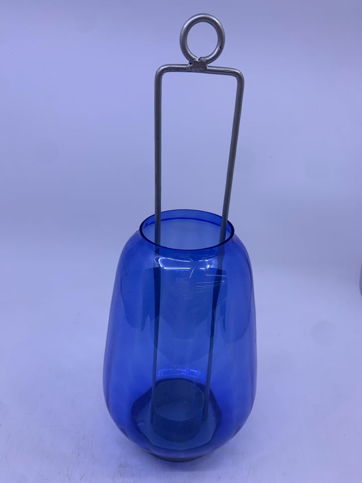 2PC BLUE GLASS CANDLE HOLDER.