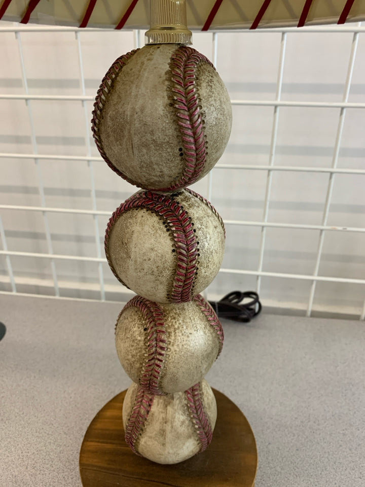 STACKED BASEBALL LAMP W/SHADE.