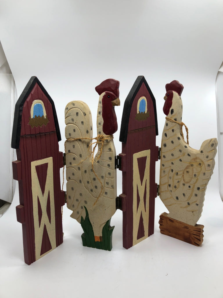 FOLDING WOODEN FARM/ROOSTER DECOR.