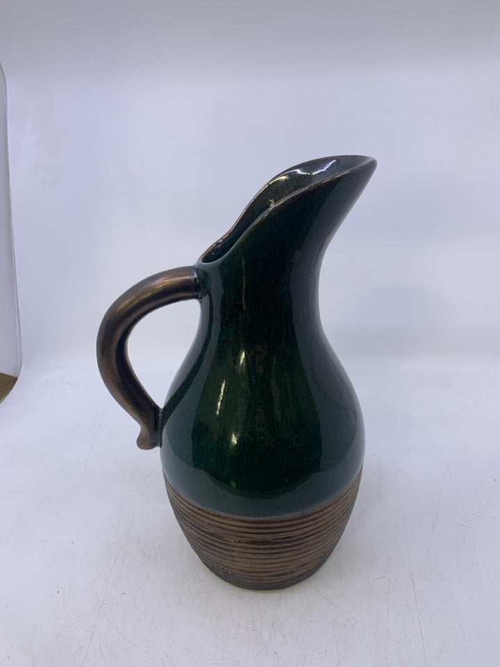 DARK BROWN RIBBED BOTTOM W/ GREEN TOP PITCHER CERAMIC.