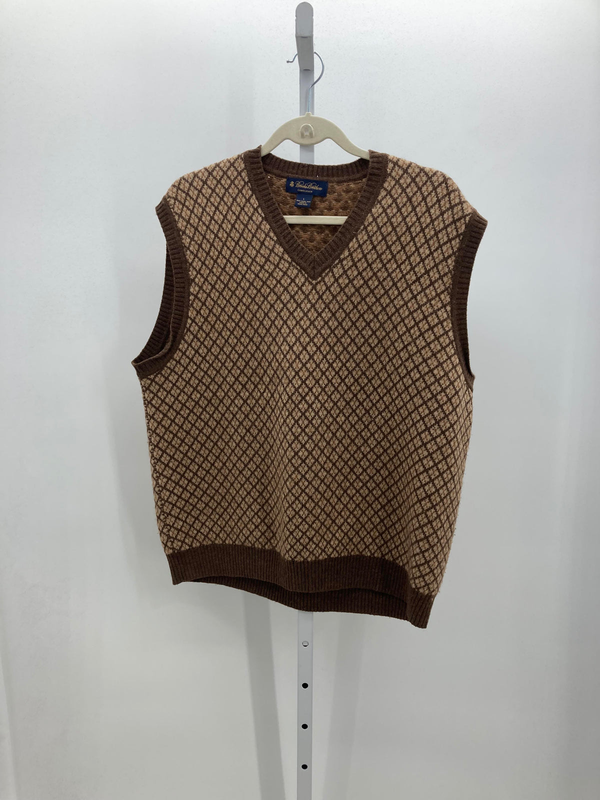 DIAMOND SWEATER VEST