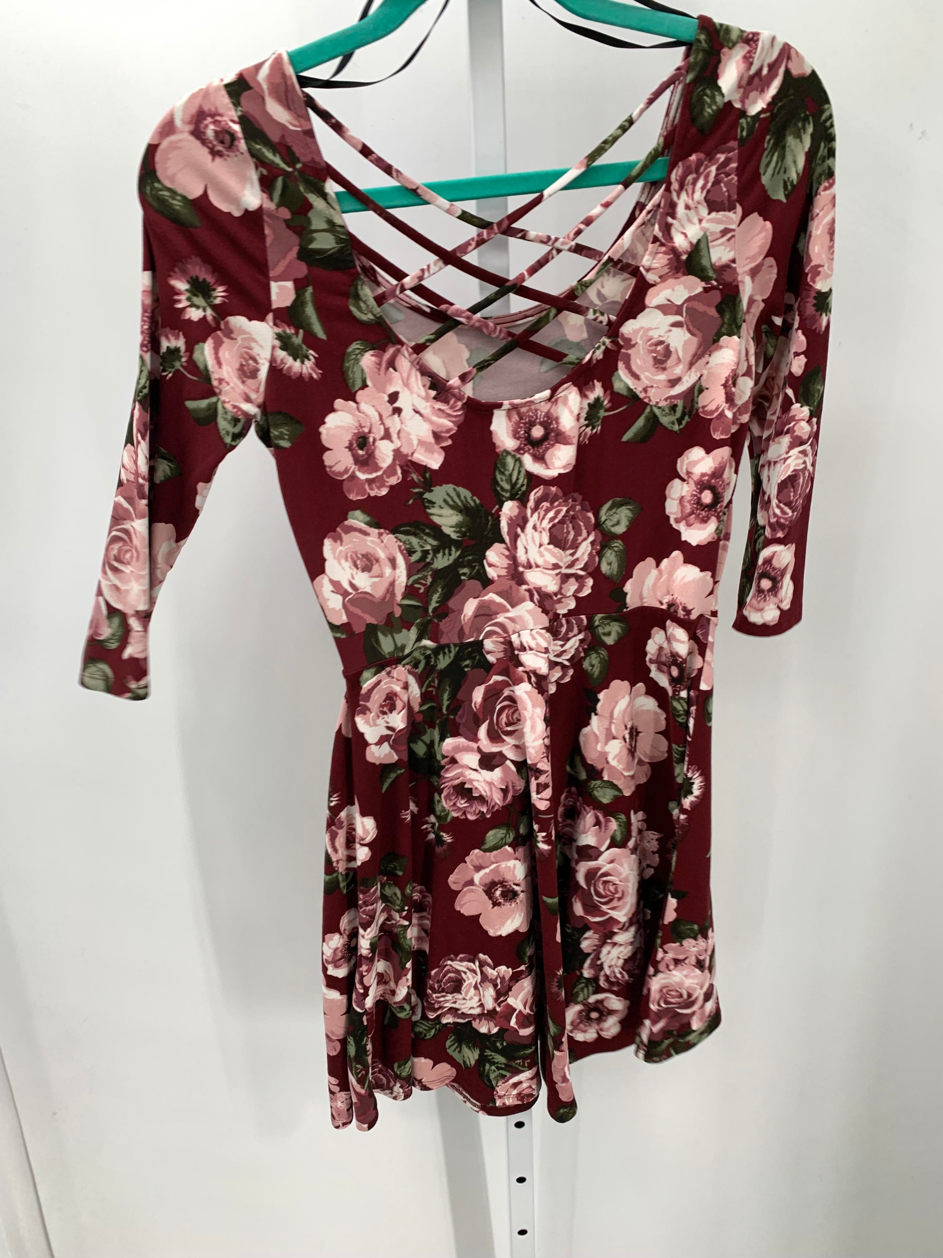 By & By Size Medium Juniors Long Sleeve Dress