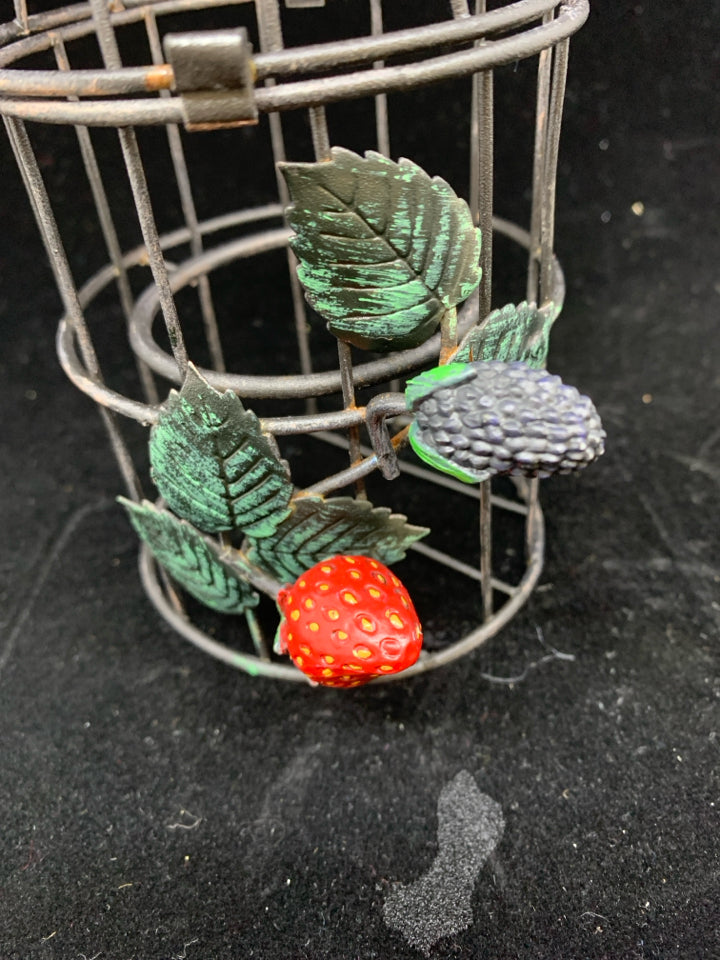 METAL WIRE BIRD CAGE CANDLE HOLDER W/STRAWBERRY.