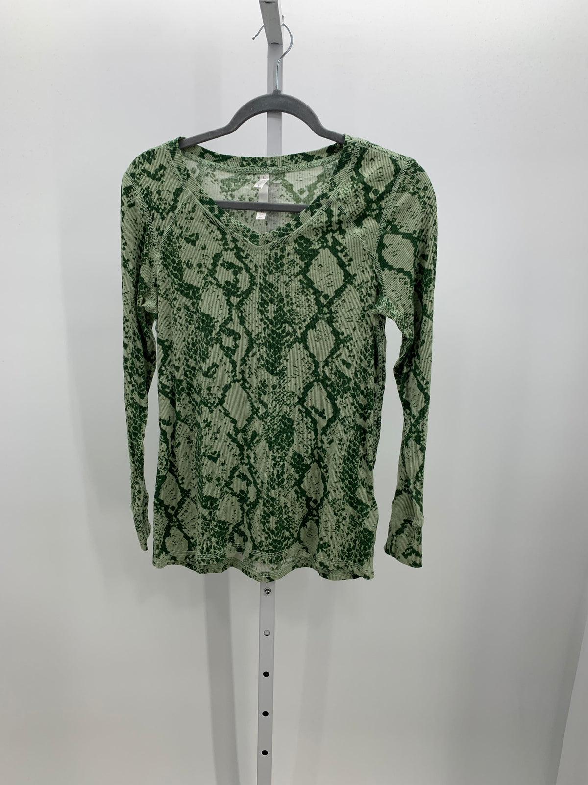 Lularoe Size Medium Misses Long Sleeve Shirt