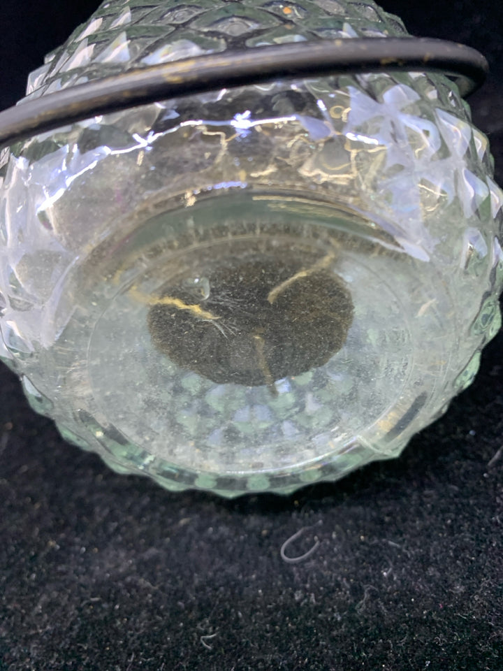 CLEAR GLASS LANTERN TEA LIGHT HOLDER.
