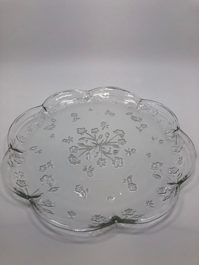 FLOWER EMBOSSED GLASS PLATTER W/RUFFLED EDGE.