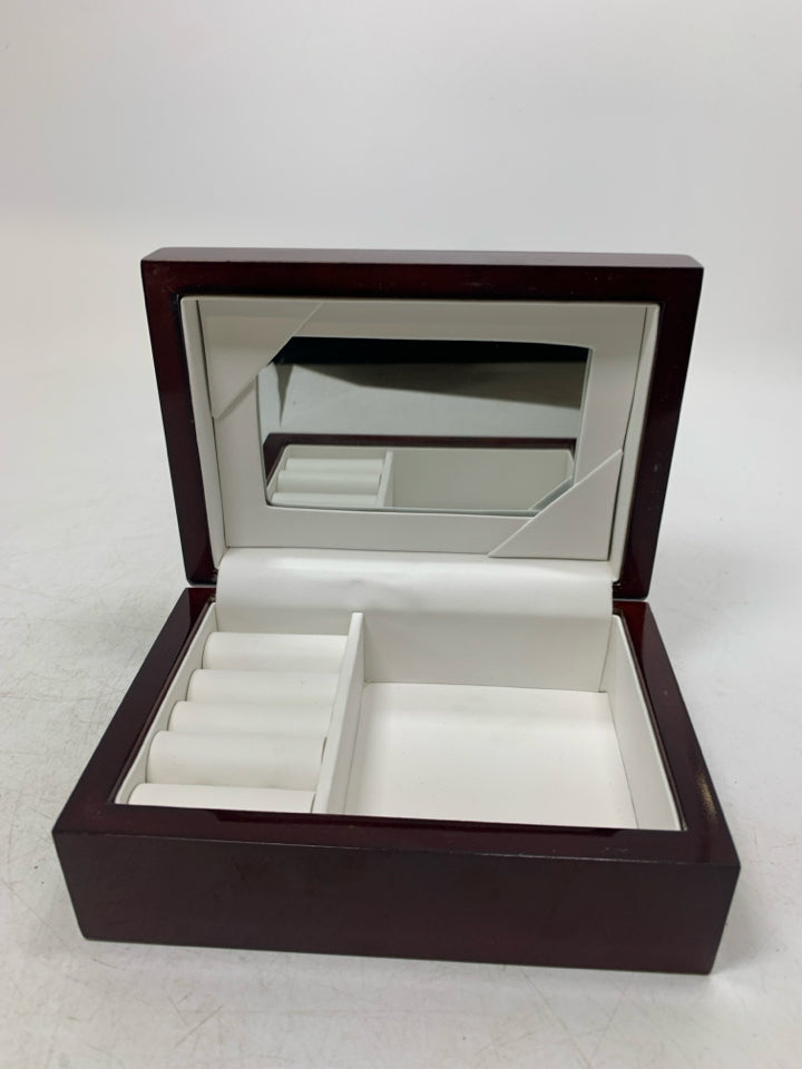 SMALL GLOSSY CHERRY COLORED BOX.