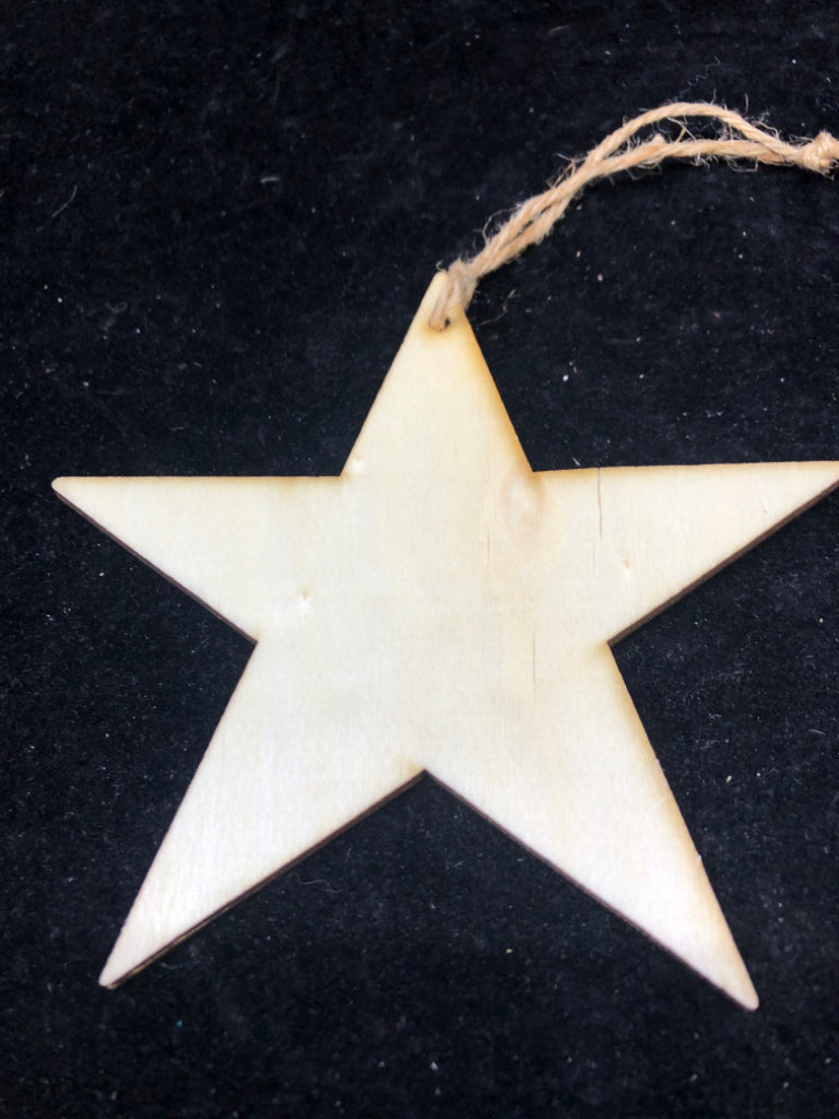 WOOD STAR ORNAMENT.