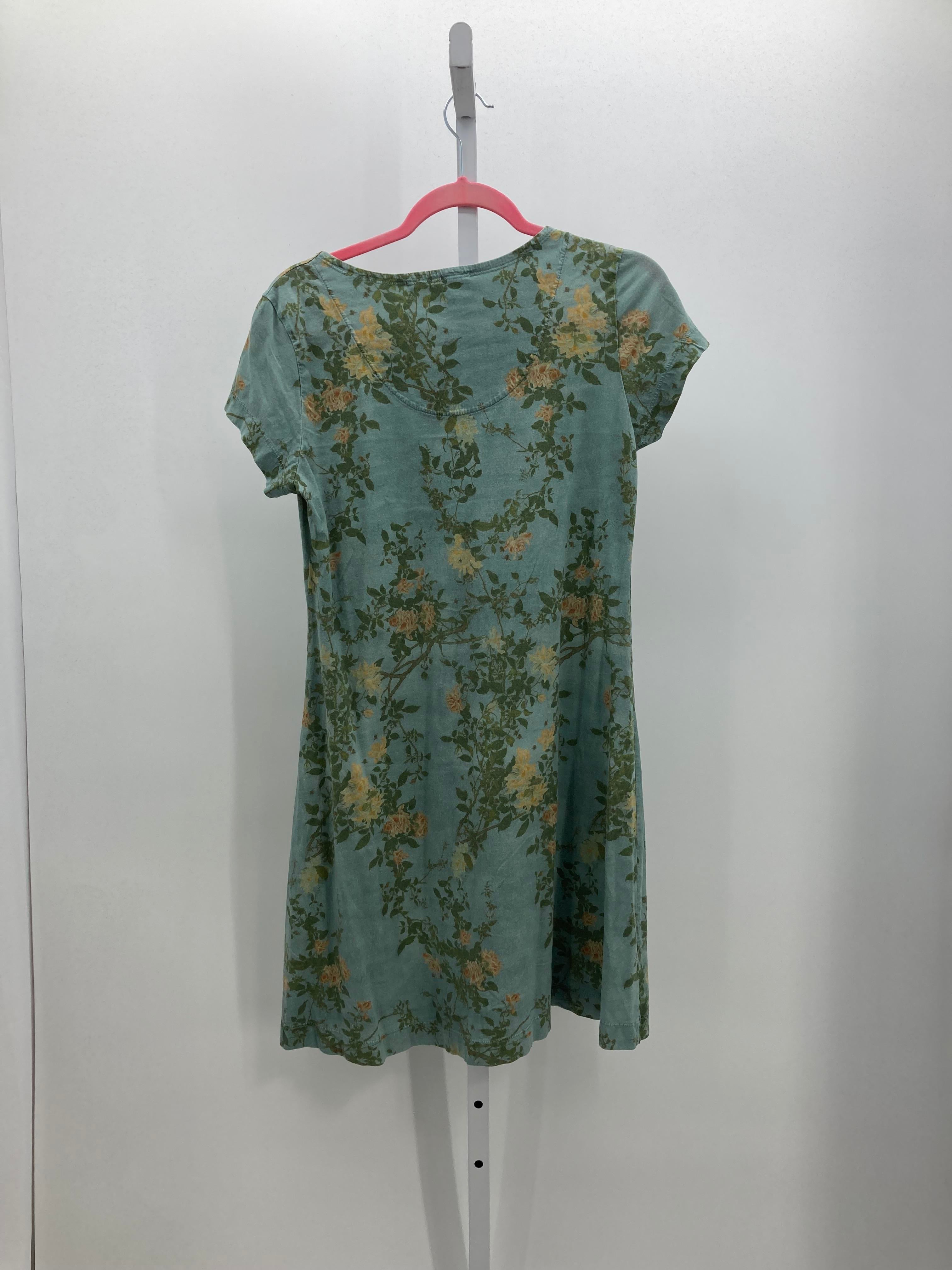Size Medium Misses Short Sleeve Dress