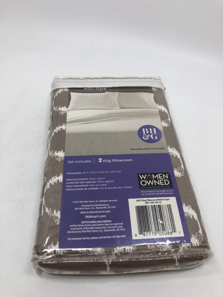 OGEE PATTERN KING PILLOWCASES.