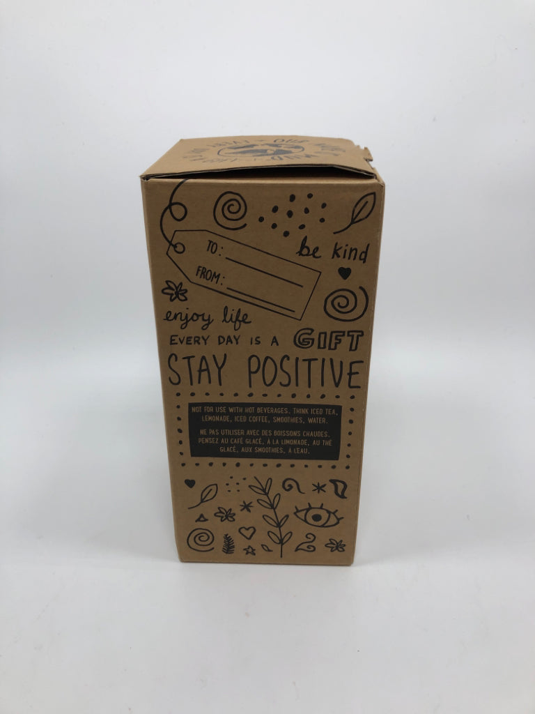 NIB BEST FRIEND GLASS TUMBLER W/BAMBOO LID AND STRAW.