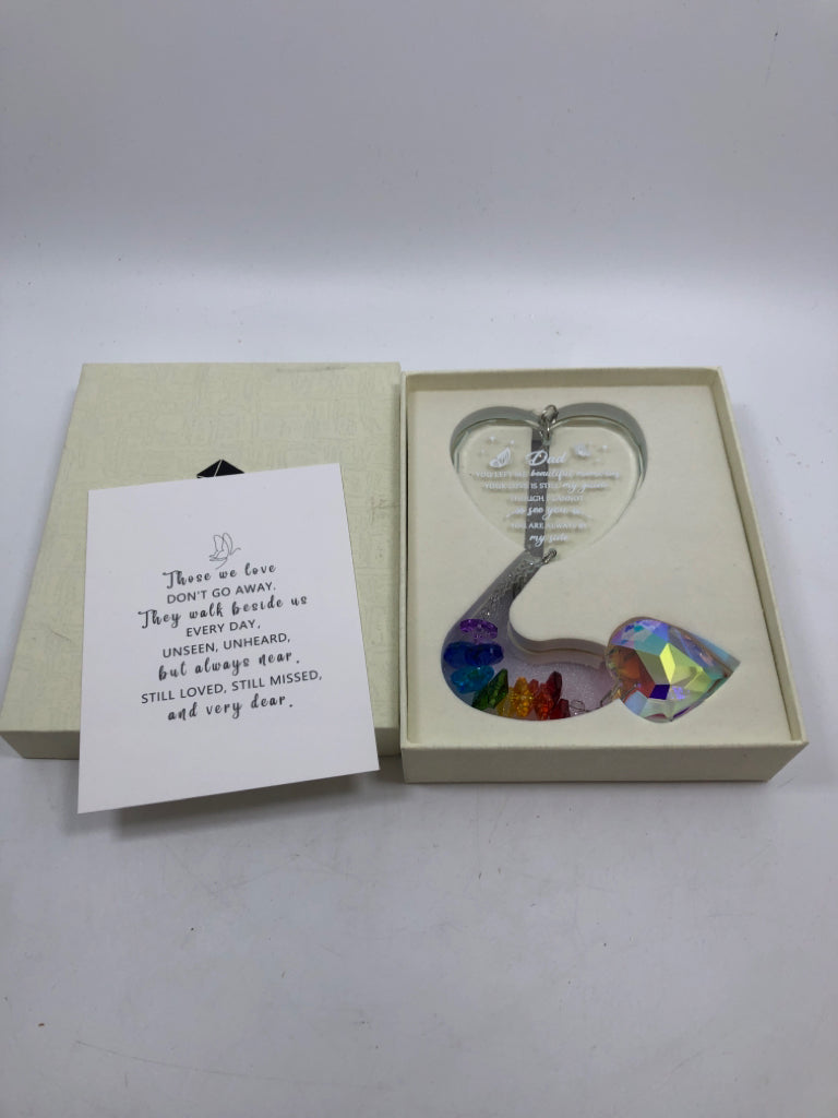 NIB "DAD" MEMORIAL COLORFUL SUN CATCHER.