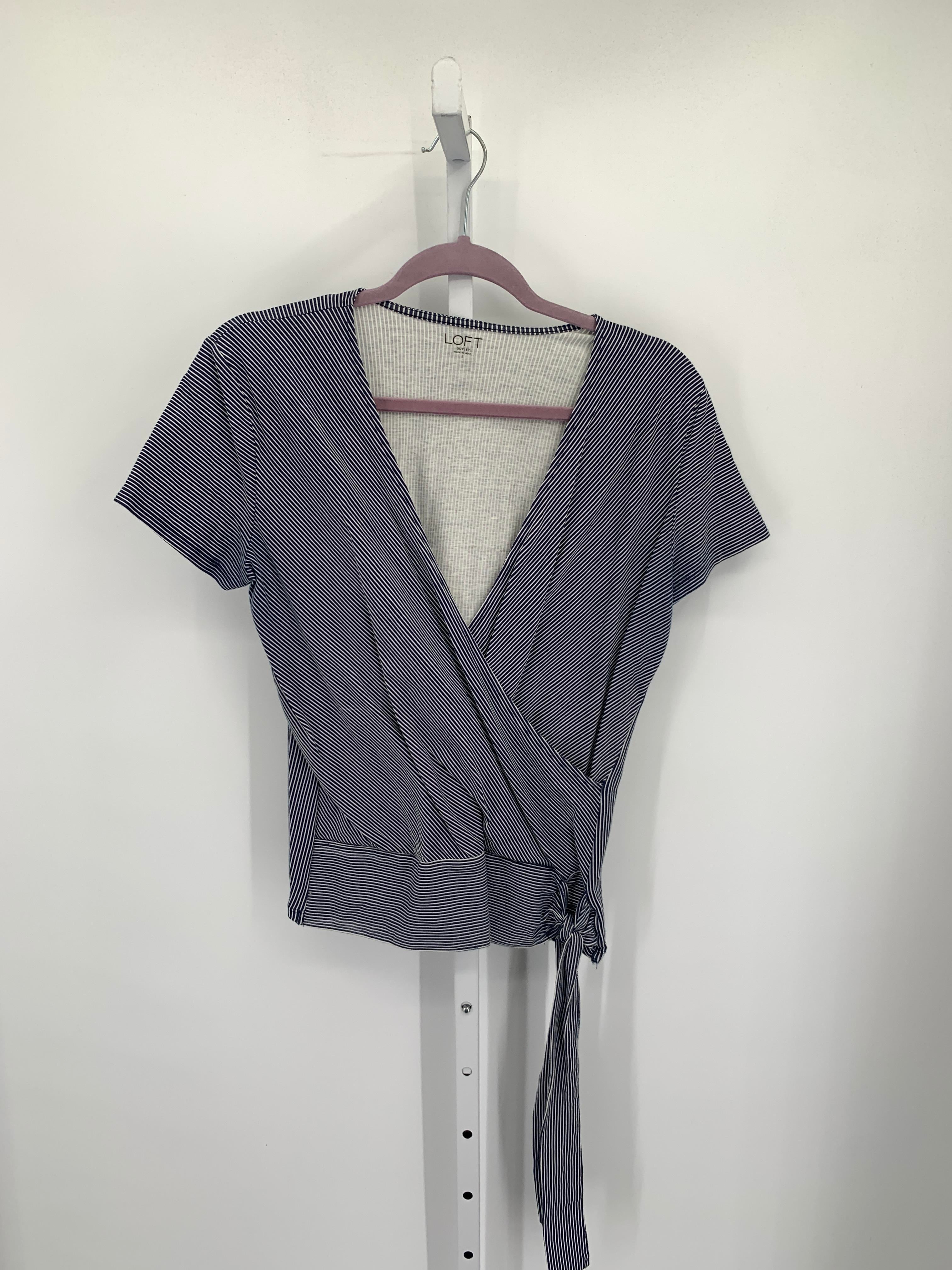 Loft Size Small Misses Short Sleeve Shirt