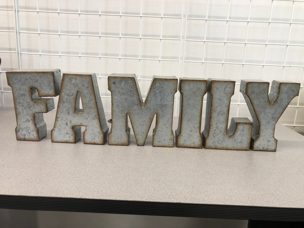 6PC "FAMILY" GALVANIZED LETTER DECOR.