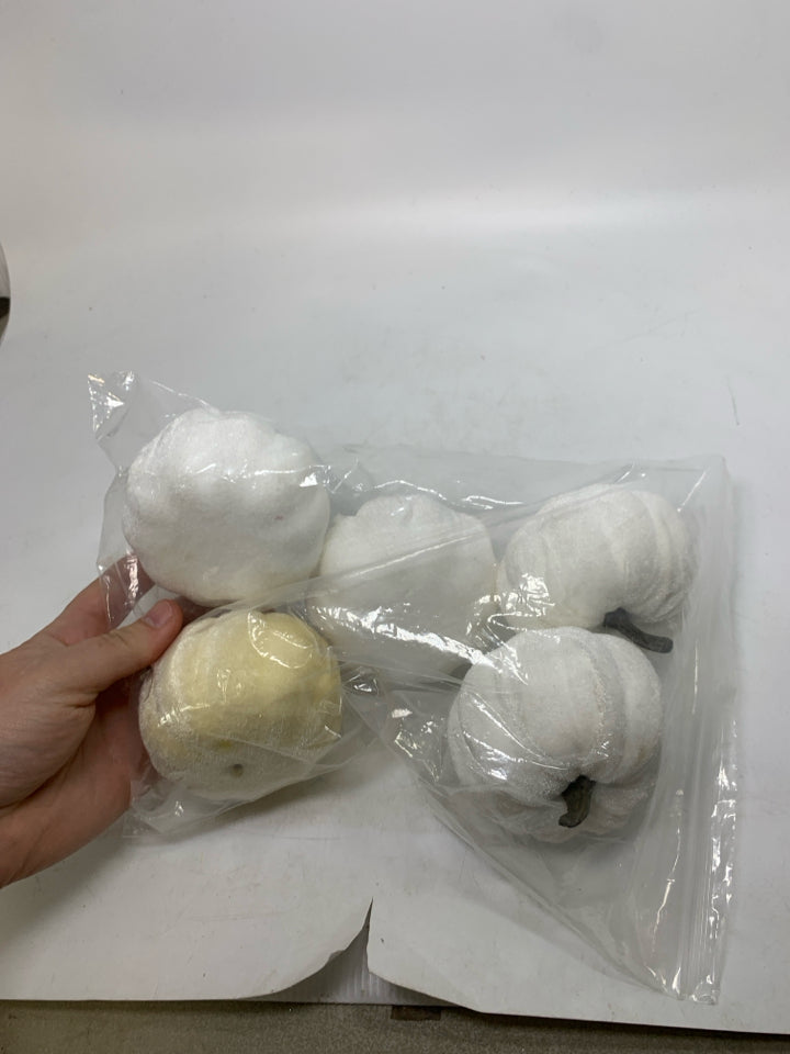 5 FELT WHITE  PUMPKINS IN BAG.