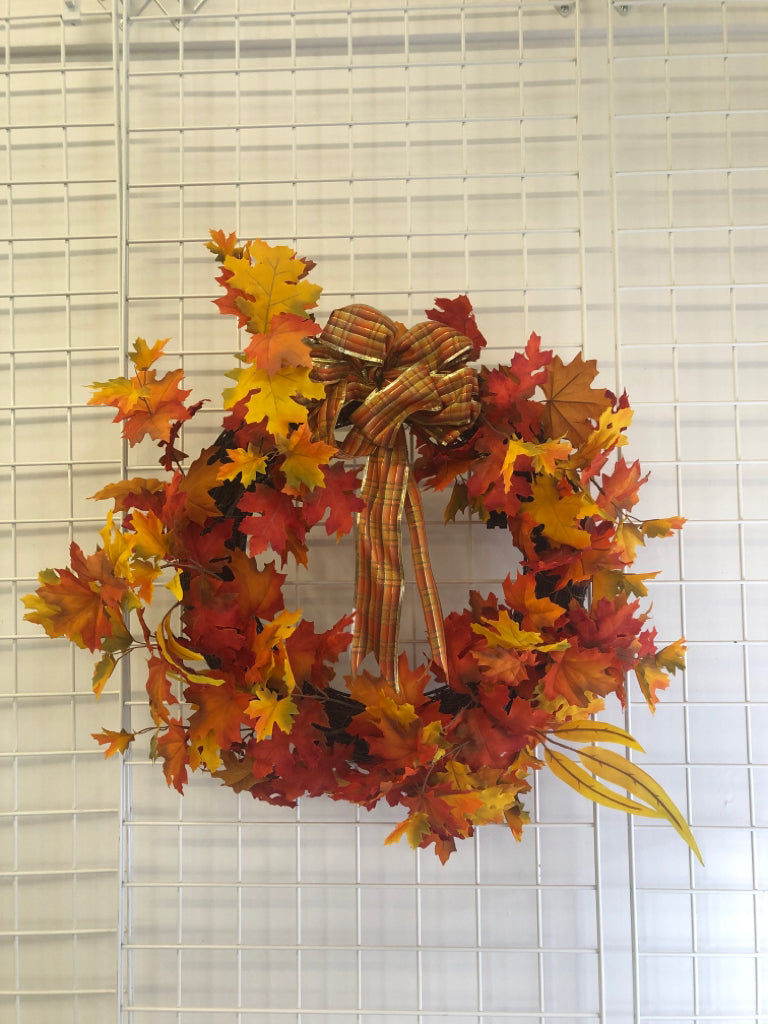 MAPLE LEAF WREATH.
