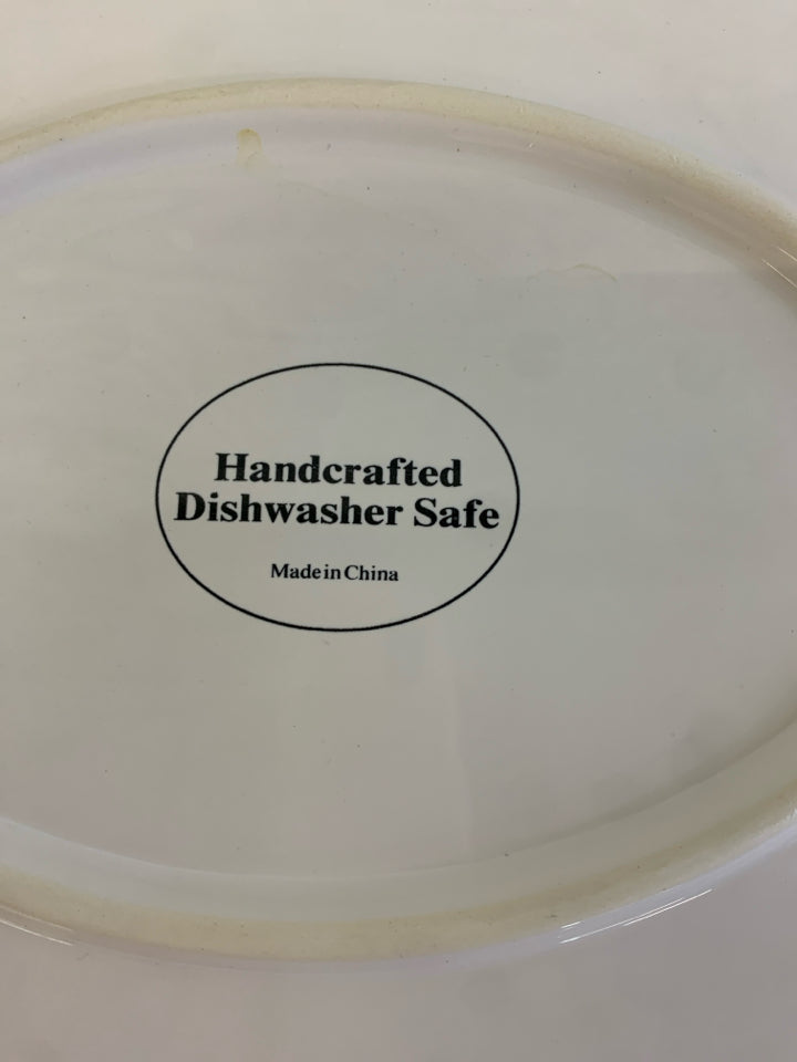 WHITE SERVING PLATTER W/ SCALLOP EDGE.