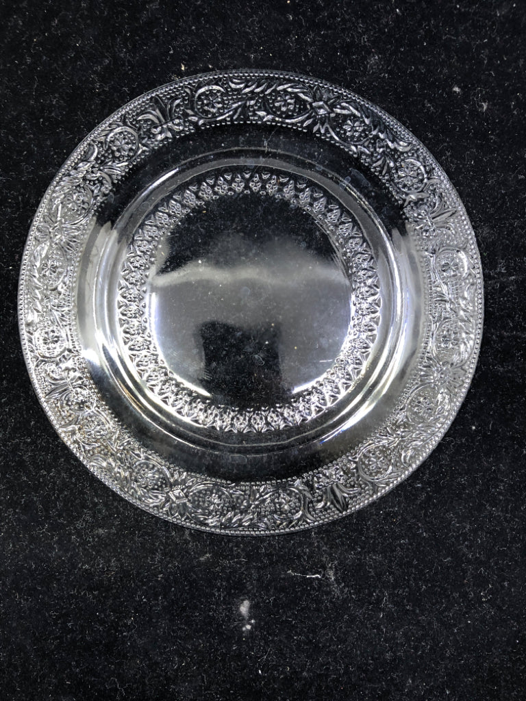 7PC-CLEAR GLASS EMBOSSED PLATTER W/6 DESSERT PLATES.