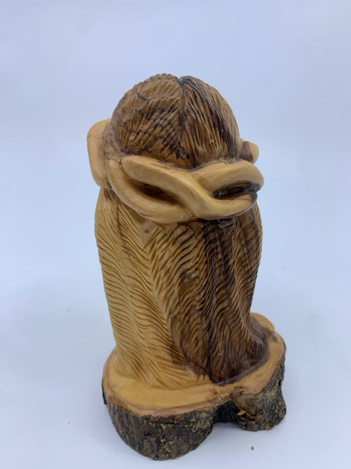 WOOD HAND CRAVED WOOD JESUS HEAD.