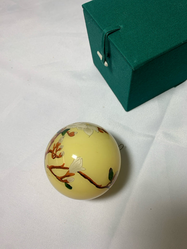 WHITE FLORAL W BIRDS ORNAMENT IN BOX.