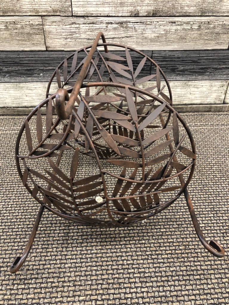 2 TIER METAL FRUIT BASKET W LEAF DESIGN.