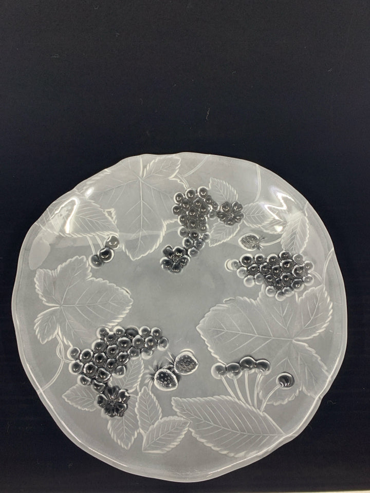 GLASS FROSTED LEAVES AND GRAPES PLATTER.