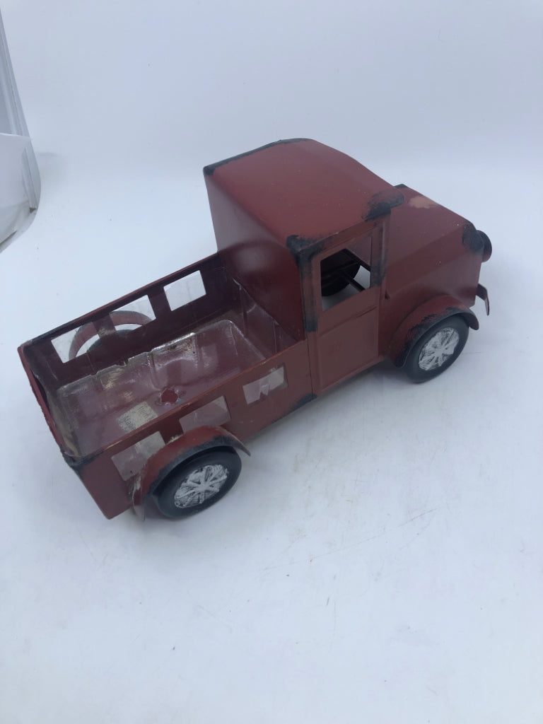 RED METAL TRUCK PLANTER W/ INSERT.