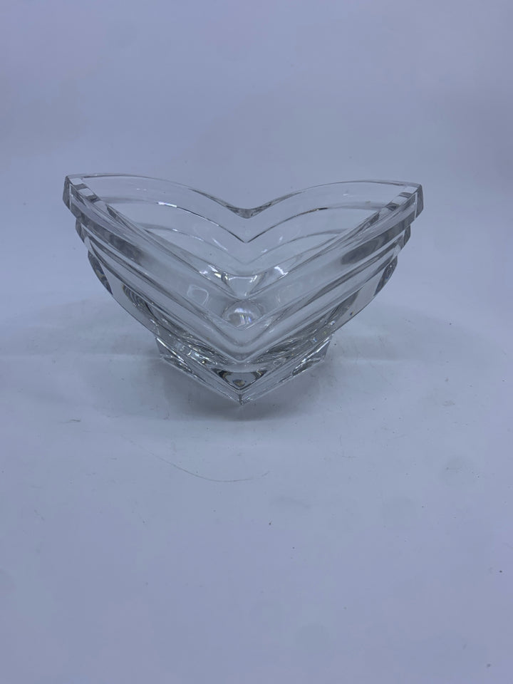 FAN SHAPED RIBBED CRYSTAL BOWL.